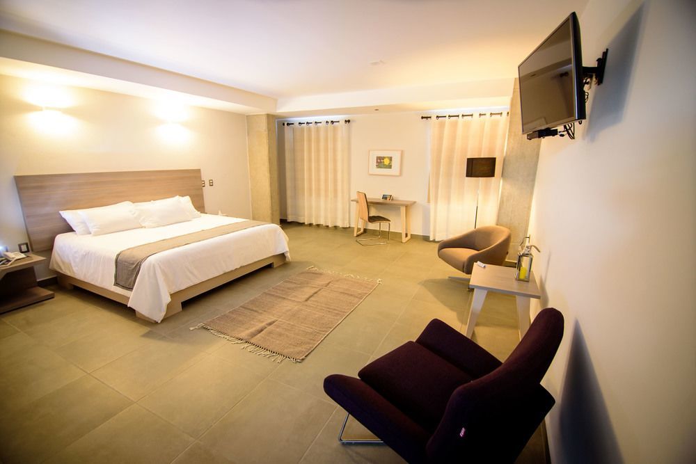 Maria Ines Hotel Suite San Agustin de las Juntas Exterior photo